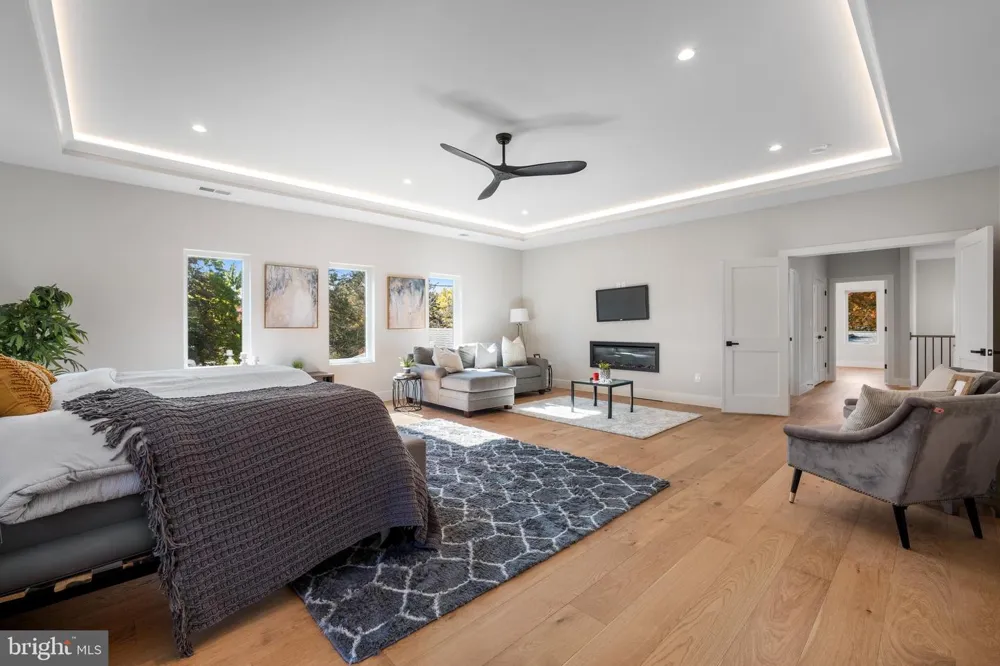 8023 LEWINSVILLE ROAD Mclean, VA 22102