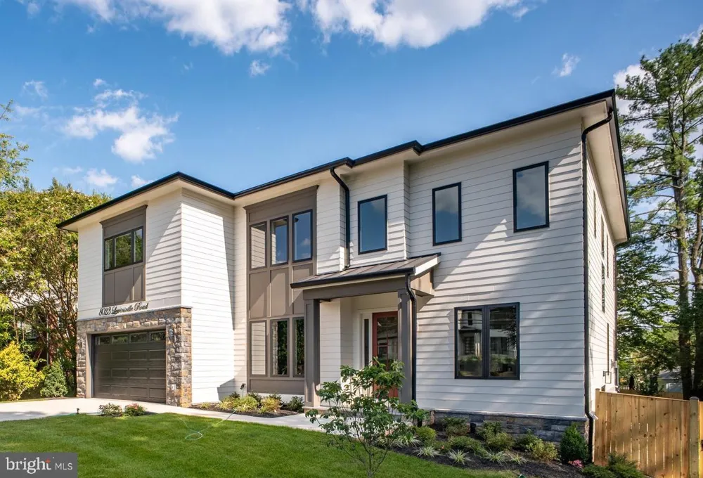 8023 LEWINSVILLE ROAD Mclean, VA 22102
