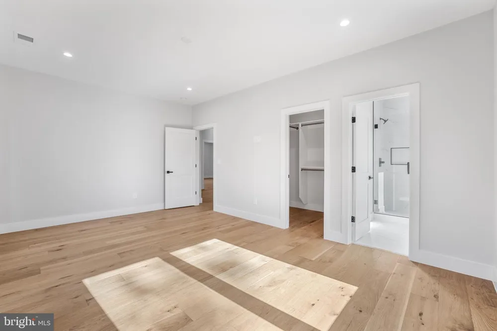 8023 LEWINSVILLE ROAD Mclean, VA 22102