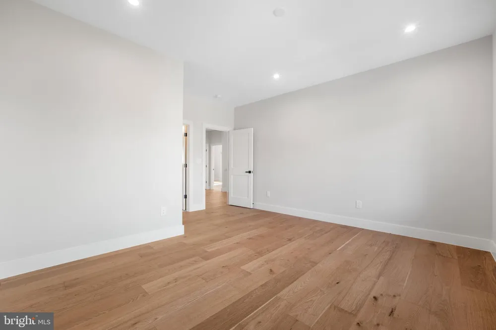 8023 LEWINSVILLE ROAD Mclean, VA 22102