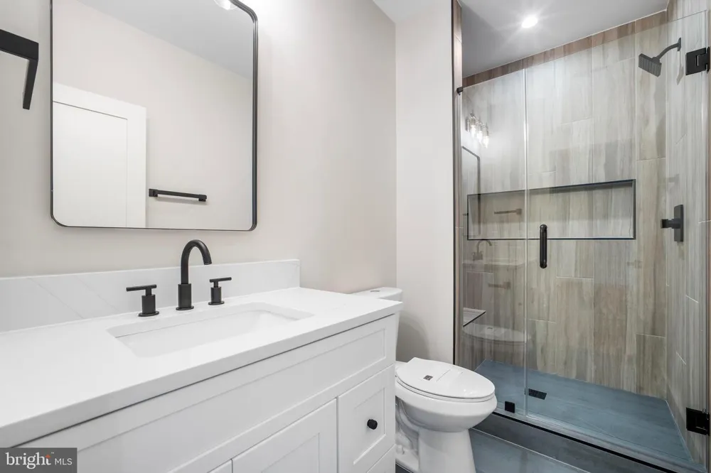 8023 LEWINSVILLE ROAD Mclean, VA 22102