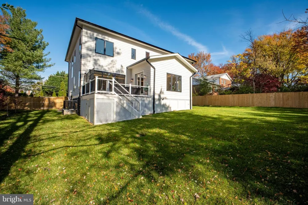 8023 LEWINSVILLE ROAD Mclean, VA 22102