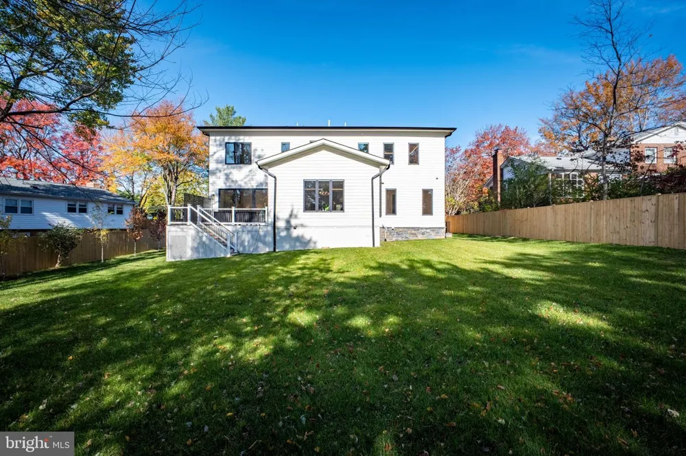8023 LEWINSVILLE ROAD Mclean, VA 22102