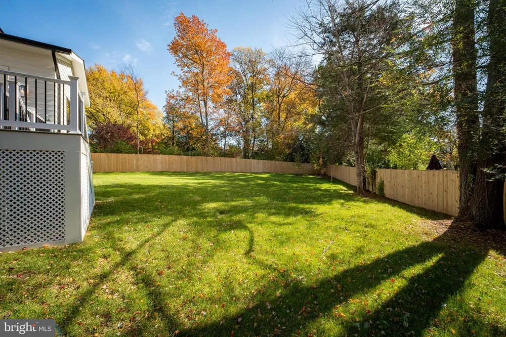 8023 LEWINSVILLE ROAD Mclean, VA 22102