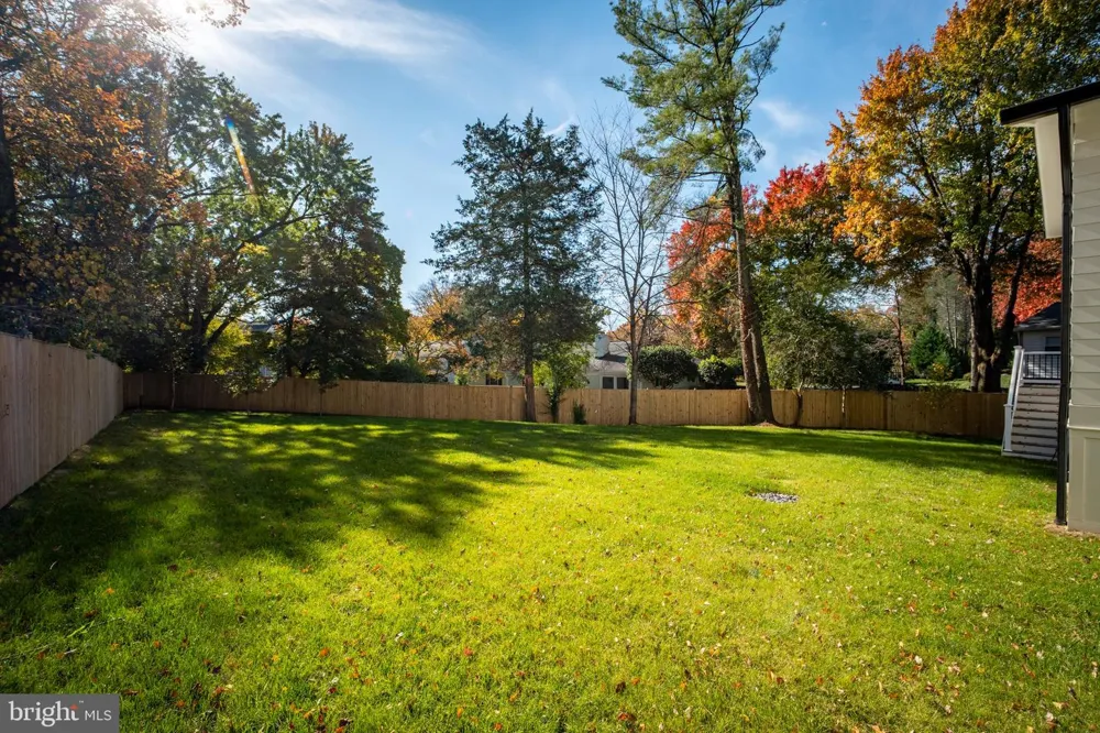 8023 LEWINSVILLE ROAD Mclean, VA 22102