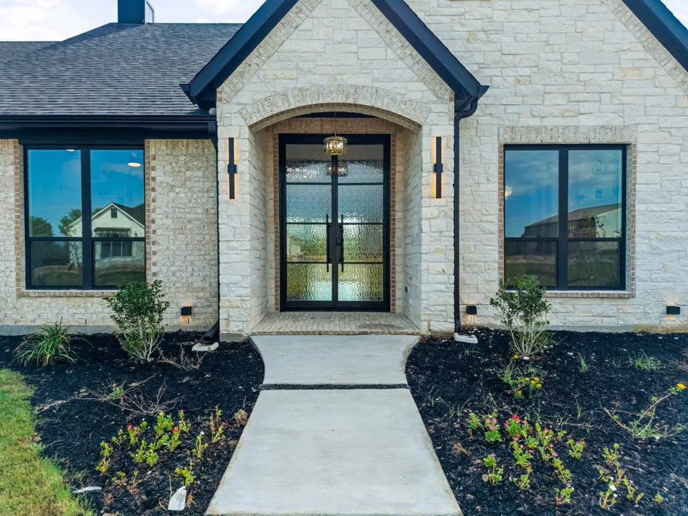 153 Red Bird Lane Bells, TX 75414