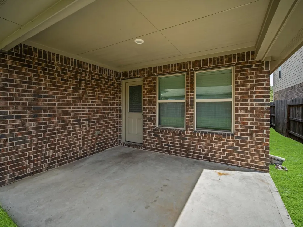 8915 English Manor Drive Cypress, TX 77433