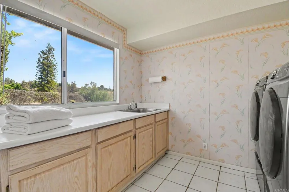 2567 Starkey Way Alpine, CA 91901