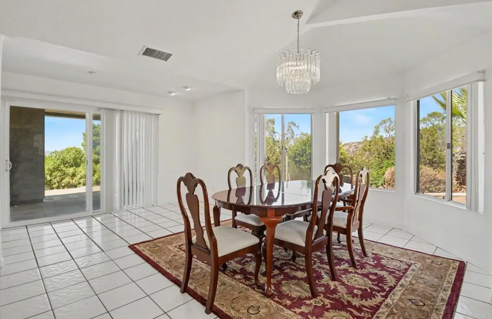 2567 Starkey Way Alpine, CA 91901