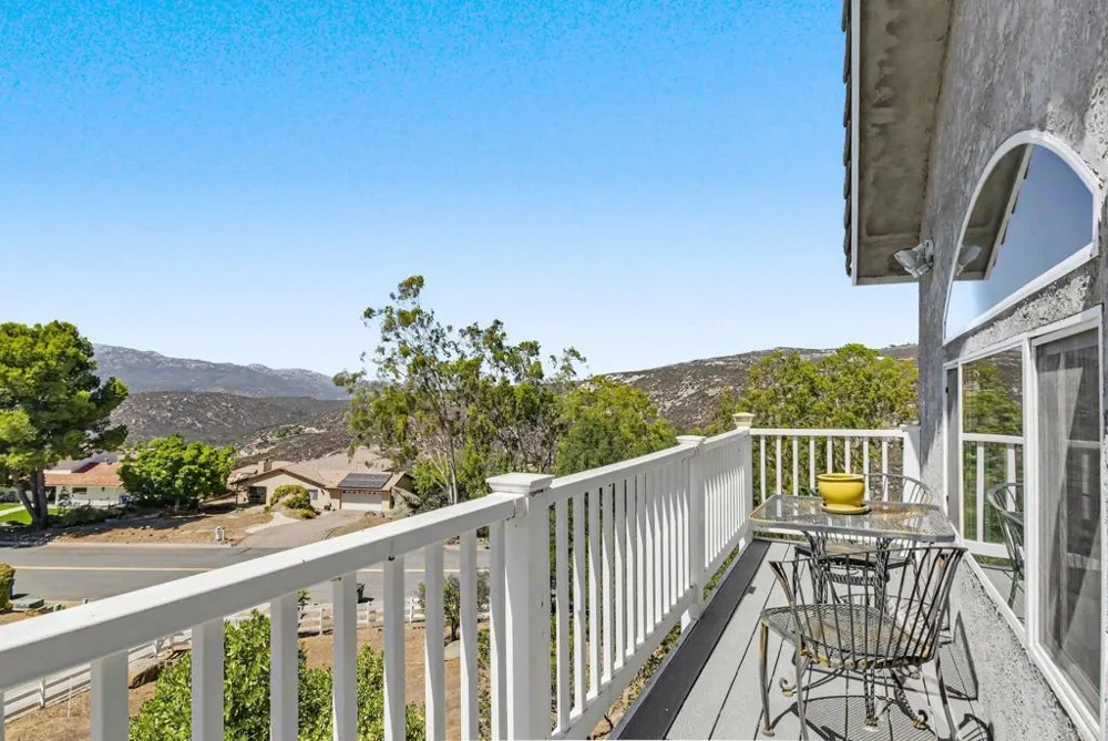 2567 Starkey Way Alpine, CA 91901