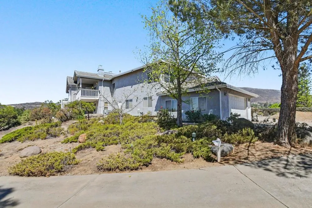 2567 Starkey Way Alpine, CA 91901