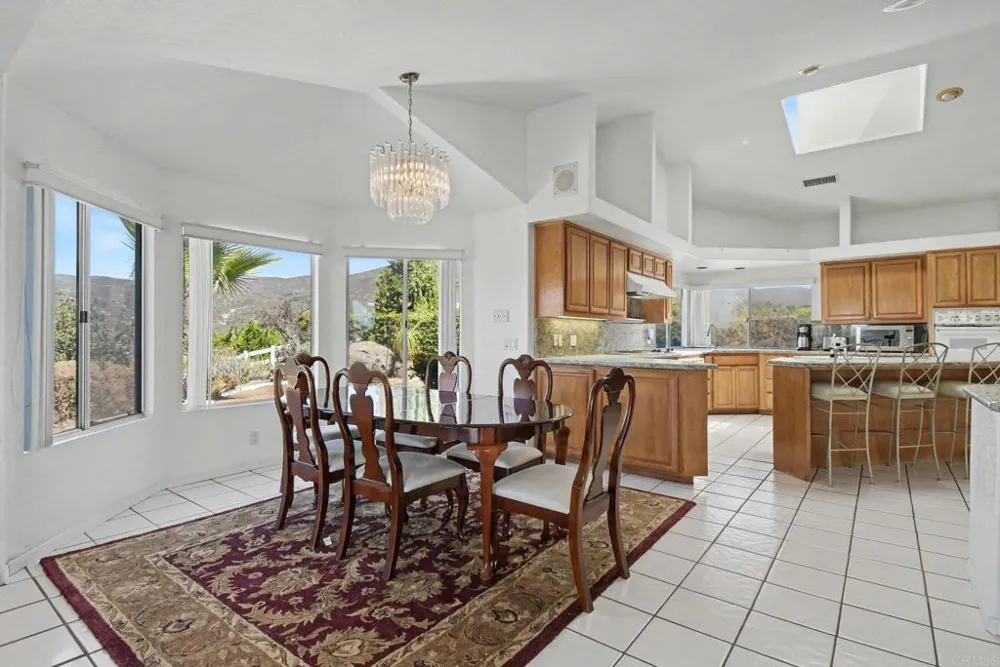 2567 Starkey Way Alpine, CA 91901