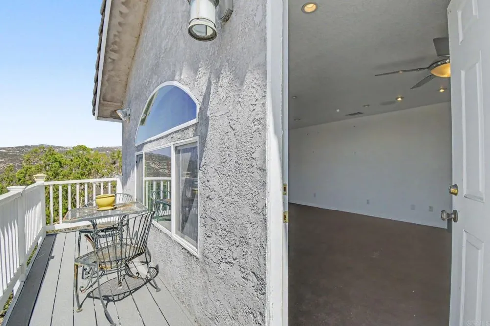 2567 Starkey Way Alpine, CA 91901