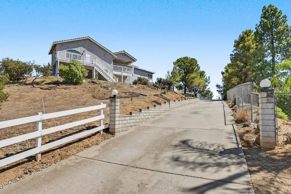 2567 Starkey Way Alpine, CA 91901