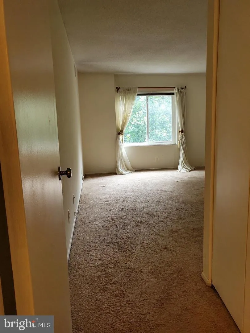 8370 GREENSBORO DRIVE #104 Mclean, VA 22102