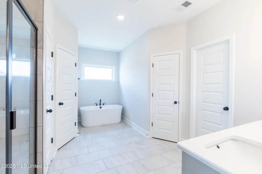 2307 Josie Lane Hernando, MS 38632