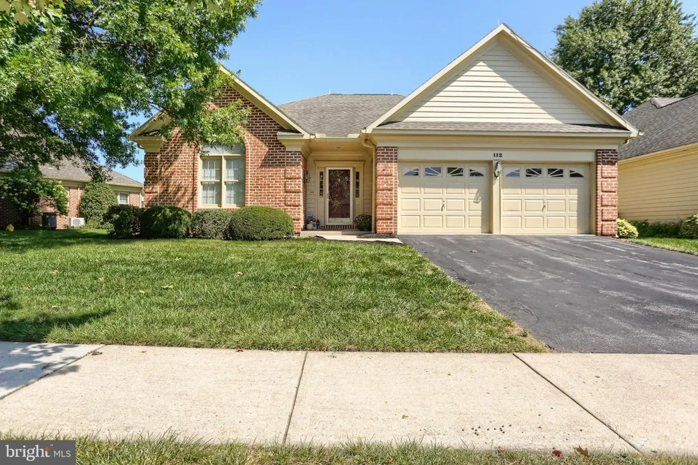 112 ALMOND DRIVE Hershey, PA 17033