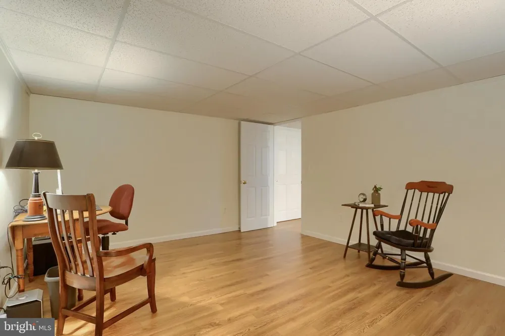 112 ALMOND DRIVE Hershey, PA 17033