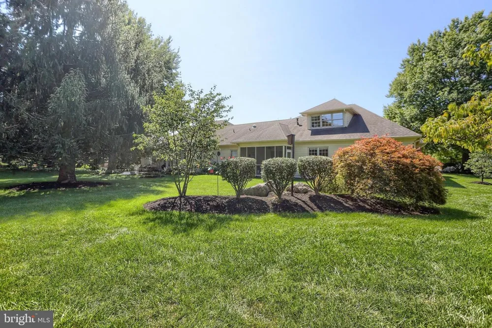112 ALMOND DRIVE Hershey, PA 17033