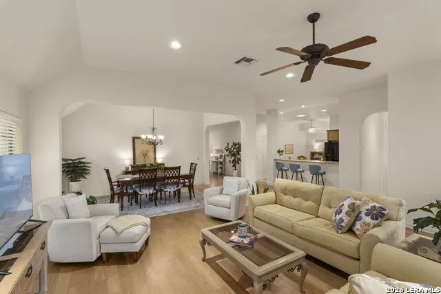 115 Grassmarket San Antonio, TX 78259