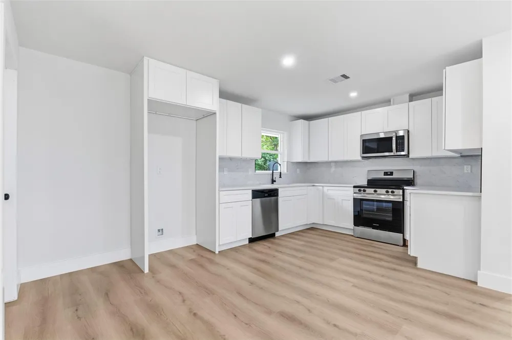 3017 Cedarcrest Drive Pasadena, TX 77503
