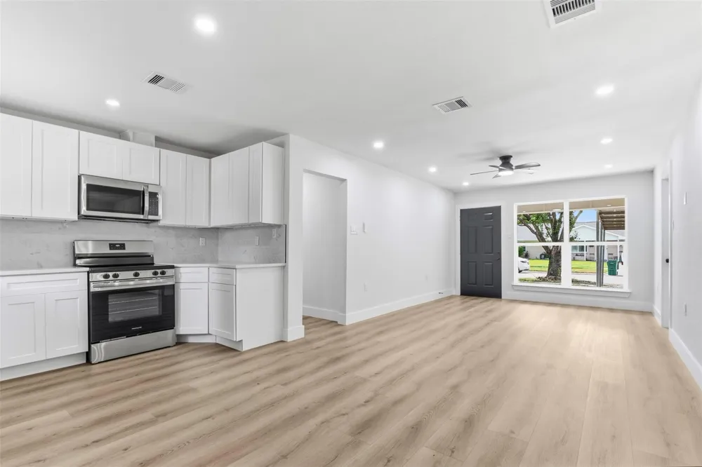 3017 Cedarcrest Drive Pasadena, TX 77503