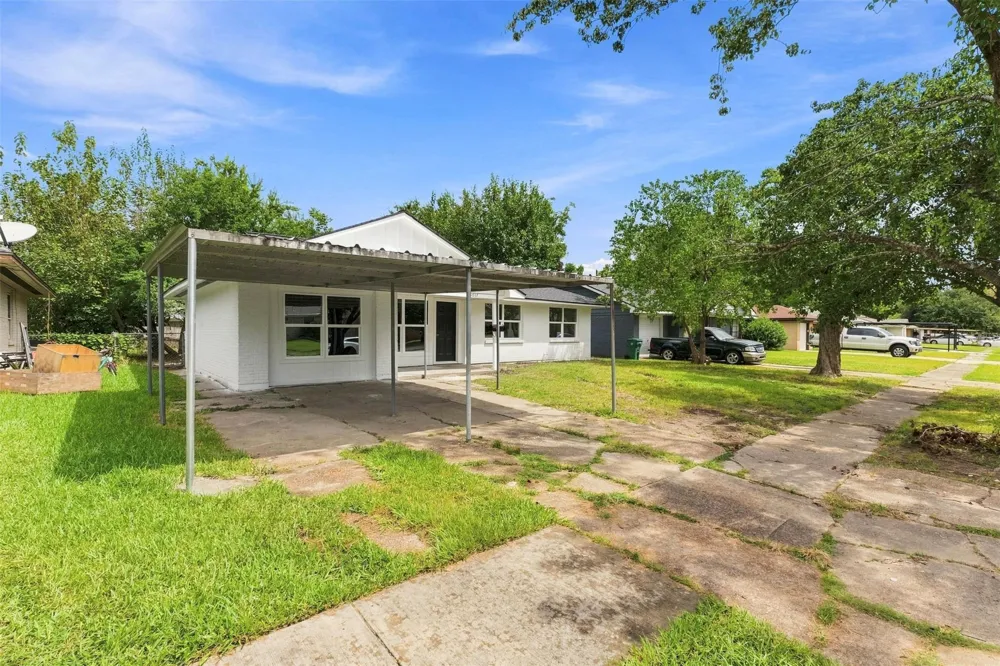 3017 Cedarcrest Drive Pasadena, TX 77503