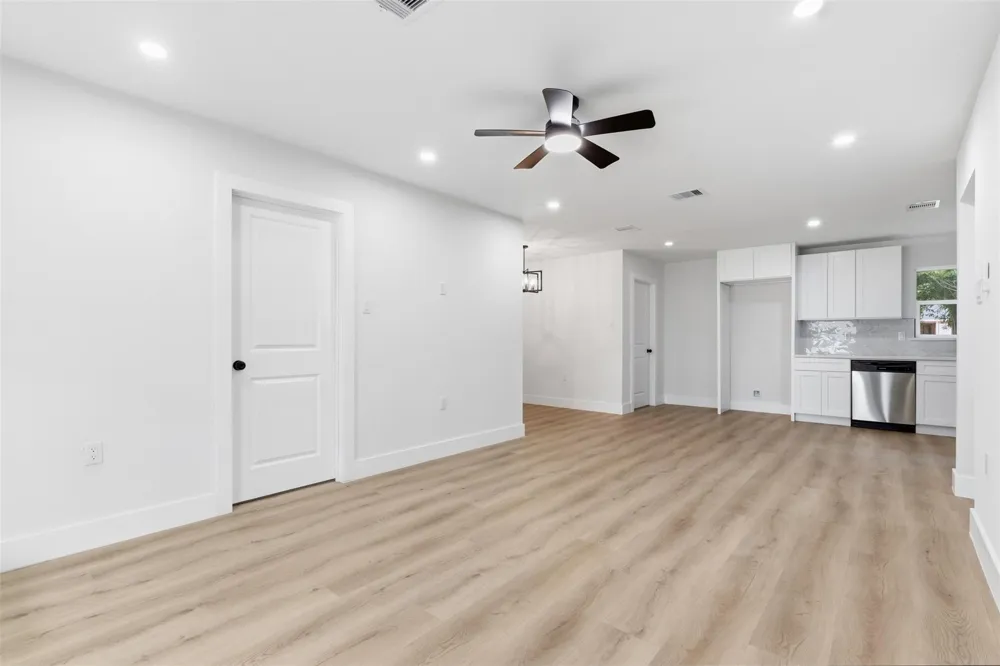 3017 Cedarcrest Drive Pasadena, TX 77503