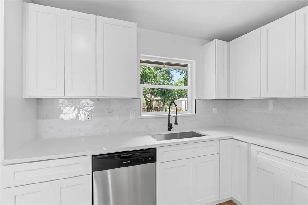 3017 Cedarcrest Drive Pasadena, TX 77503