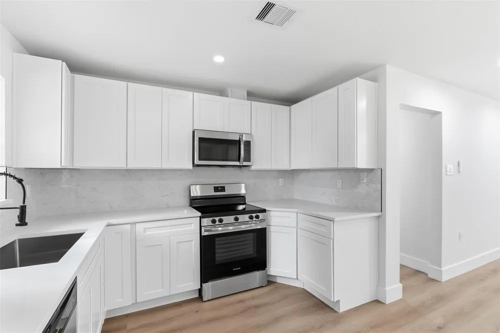 3017 Cedarcrest Drive Pasadena, TX 77503