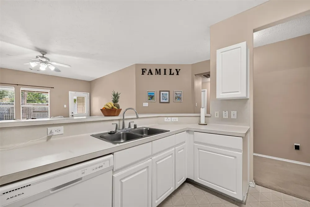 30 S Vesper Bend Circle Spring, TX 77382
