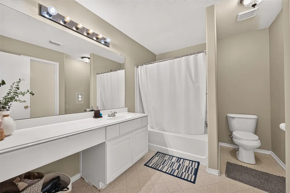 30 S Vesper Bend Circle Spring, TX 77382