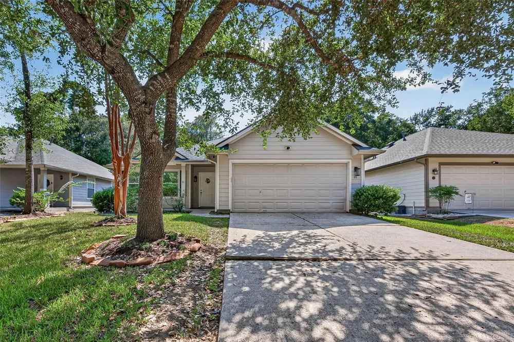 30 S Vesper Bend Circle Spring, TX 77382