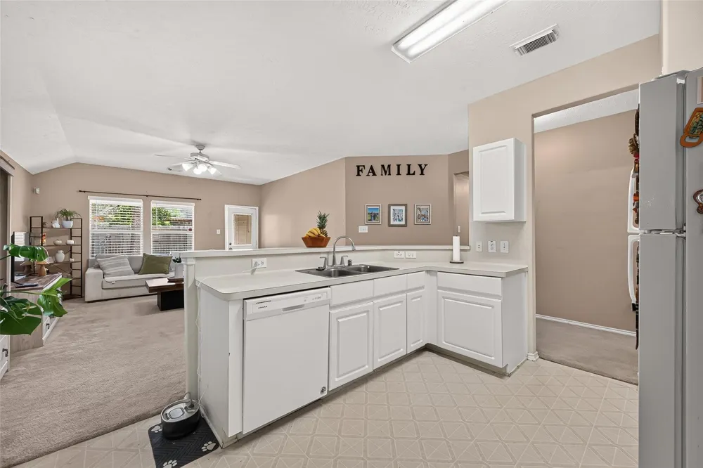 30 S Vesper Bend Circle Spring, TX 77382