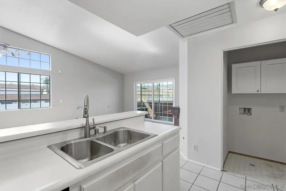 10150 Palm Glen Drive #34 Santee, CA 92071