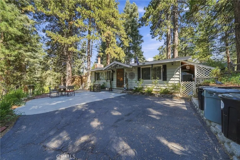 31430 Frontier Running Springs, CA 92382