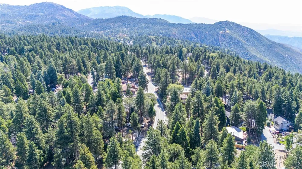 31430 Frontier Running Springs, CA 92382
