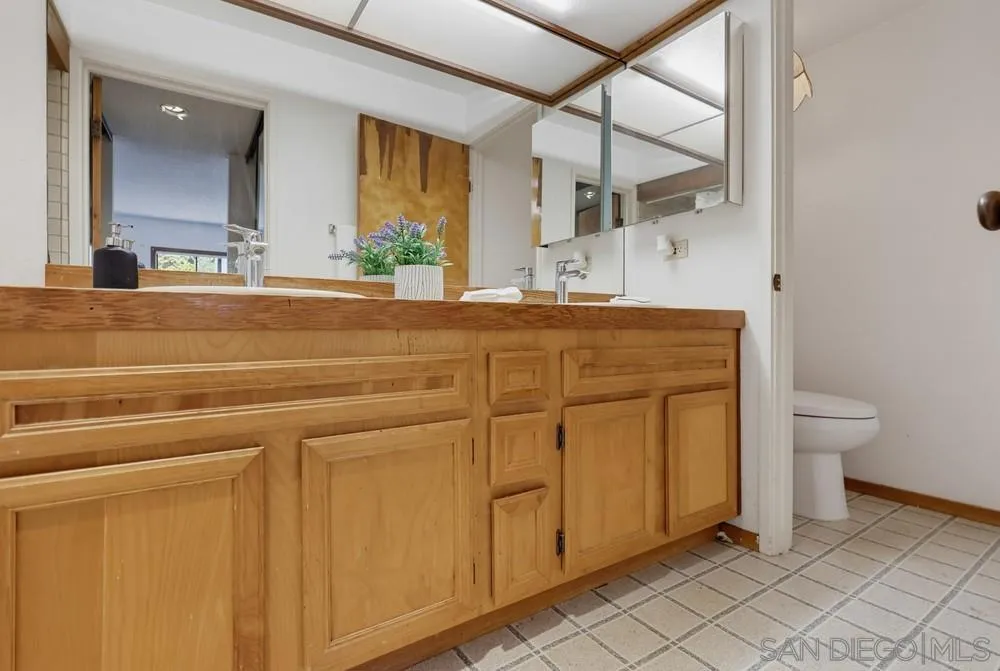 917 Torrance St. #1 San Diego, CA 92103