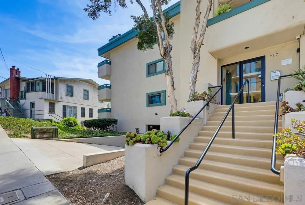 917 Torrance St. #1 San Diego, CA 92103