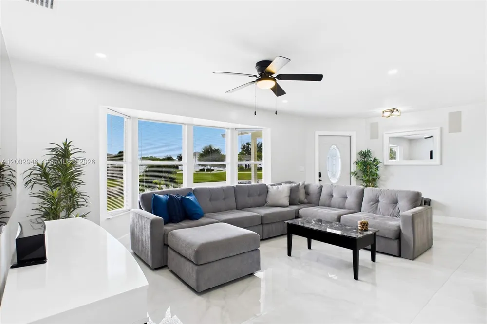 256 SE Santa Barbara Pl Other City - In The State Of Florida, FL 33990