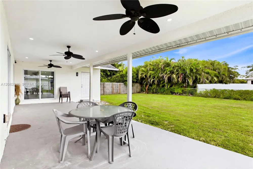 256 SE Santa Barbara Pl Other City - In The State Of Florida, FL 33990