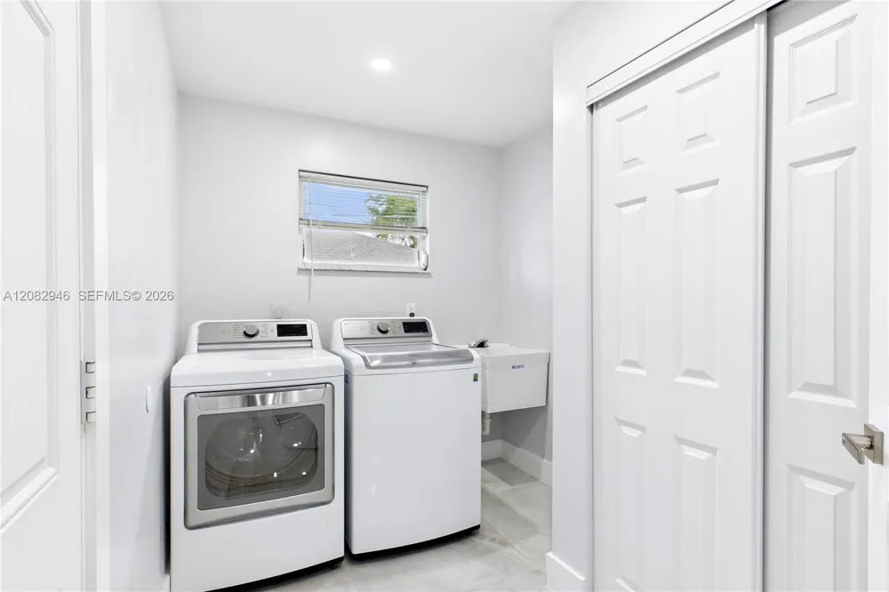 256 SE Santa Barbara Pl Other City - In The State Of Florida, FL 33990