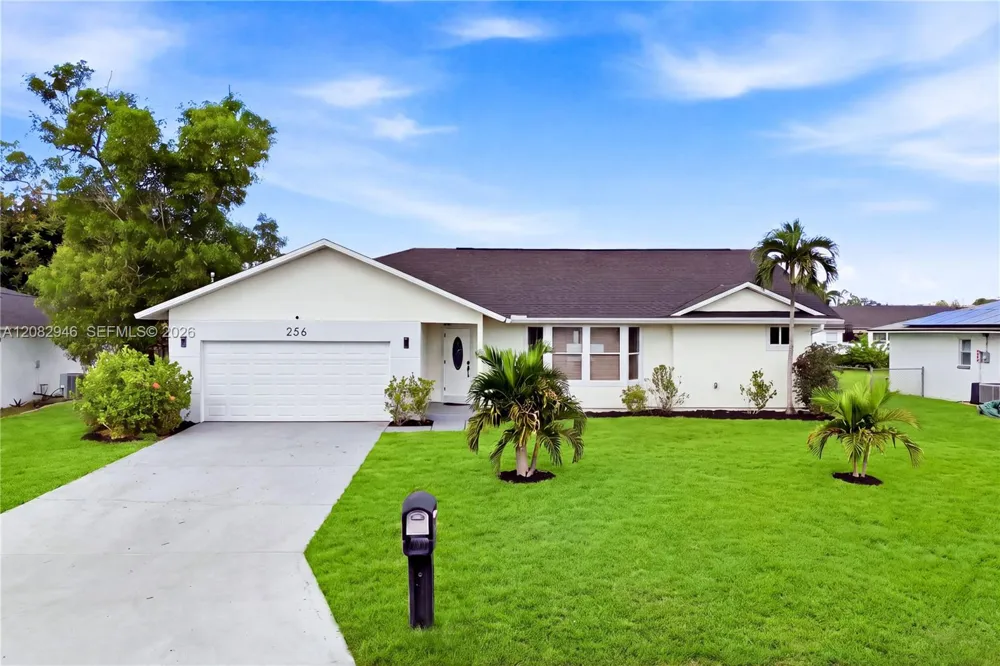 256 SE Santa Barbara Pl Other City - In The State Of Florida, FL 33990