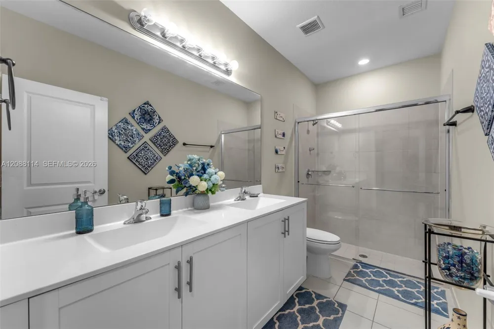2484 SE 2nd St Homestead, FL 33033