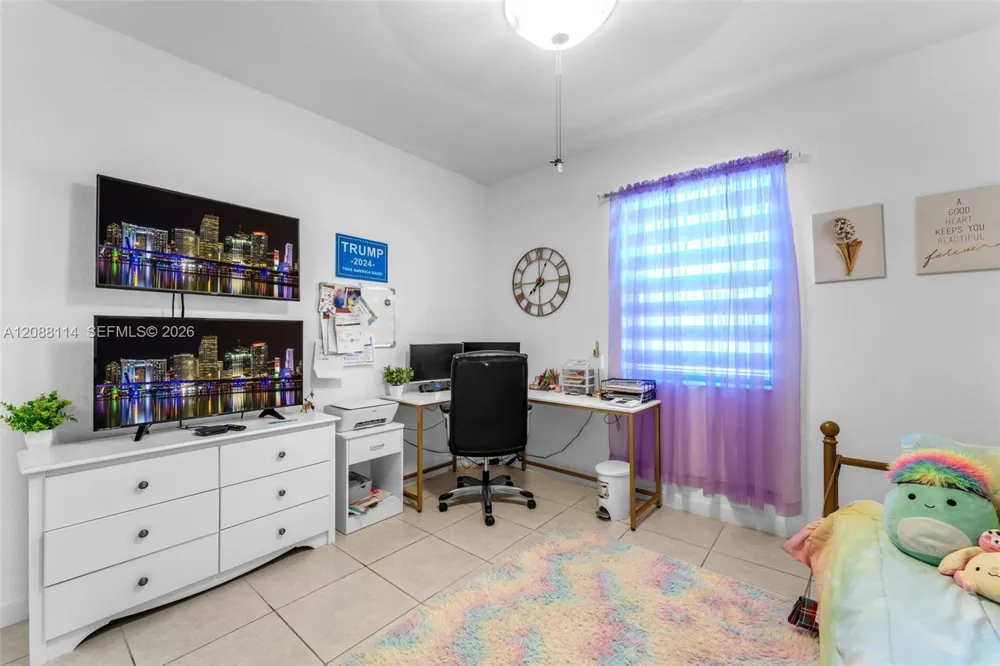 2484 SE 2nd St Homestead, FL 33033