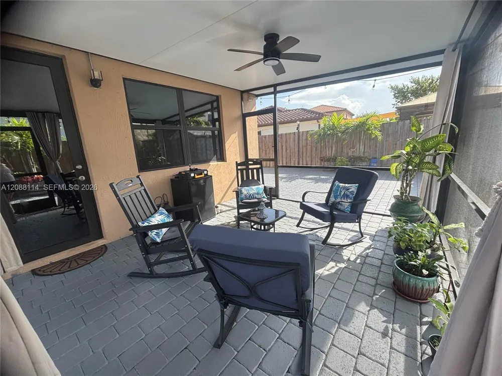 2484 SE 2nd St Homestead, FL 33033