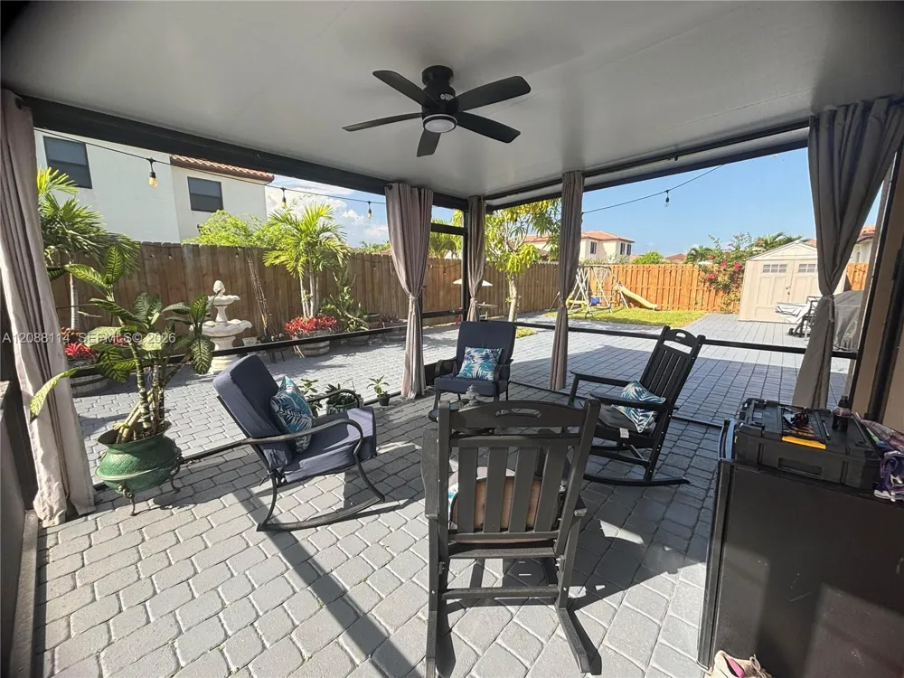 2484 SE 2nd St Homestead, FL 33033