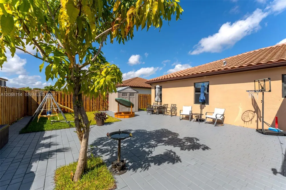 2484 SE 2nd St Homestead, FL 33033