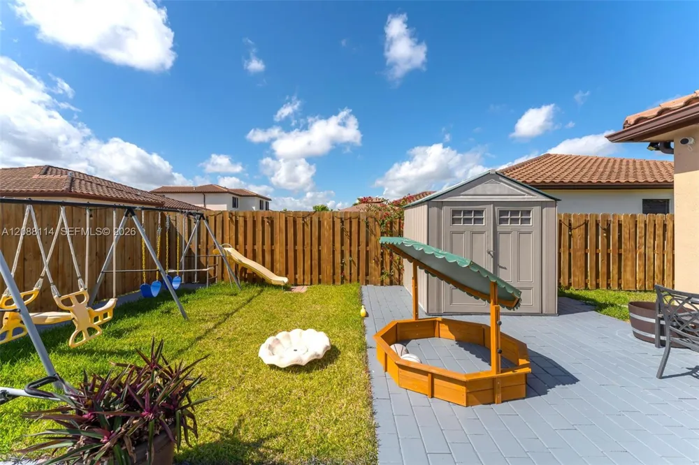 2484 SE 2nd St Homestead, FL 33033