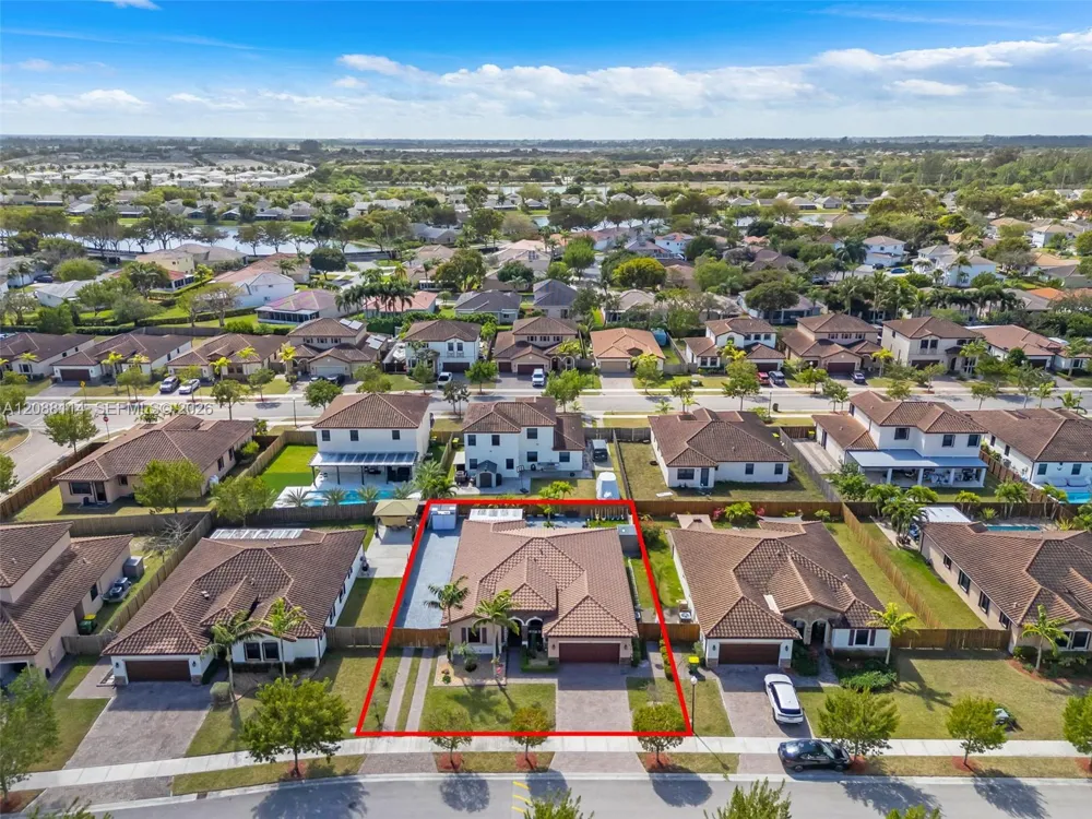 2484 SE 2nd St Homestead, FL 33033